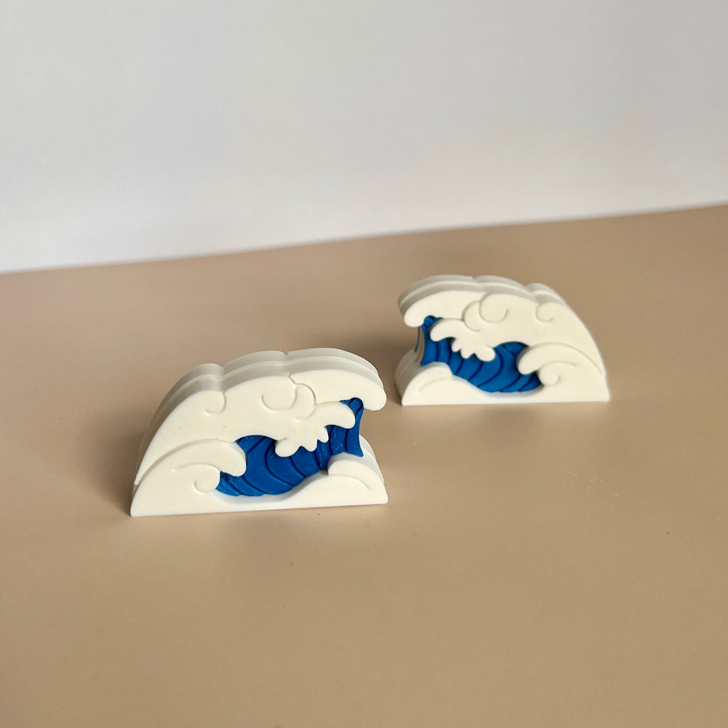 Japanese Wave Photo Stand - Set of 2